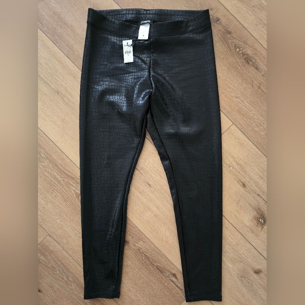 Express Shiny Black Croc-Pattern Leggings